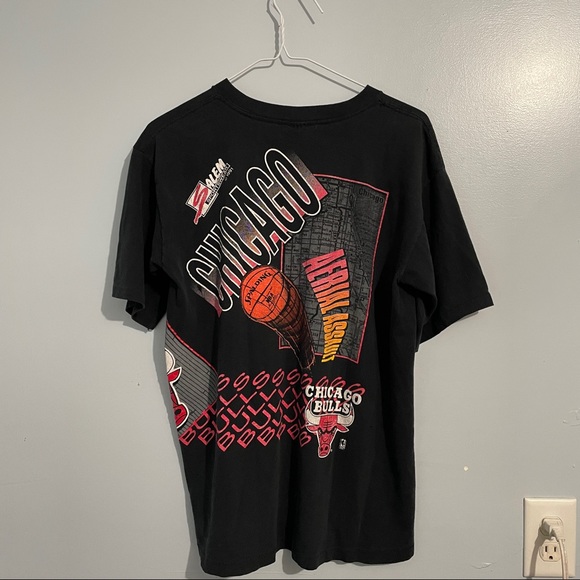 Vintage single stitched 1991 Chicago Bulls tshirt - Picture 9 of 12